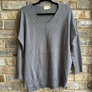 Dreamers M/L sweater